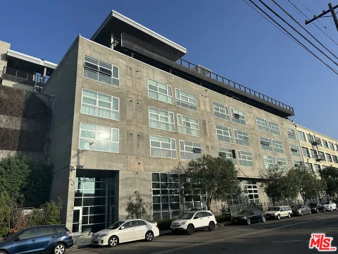 MLS: 25616021