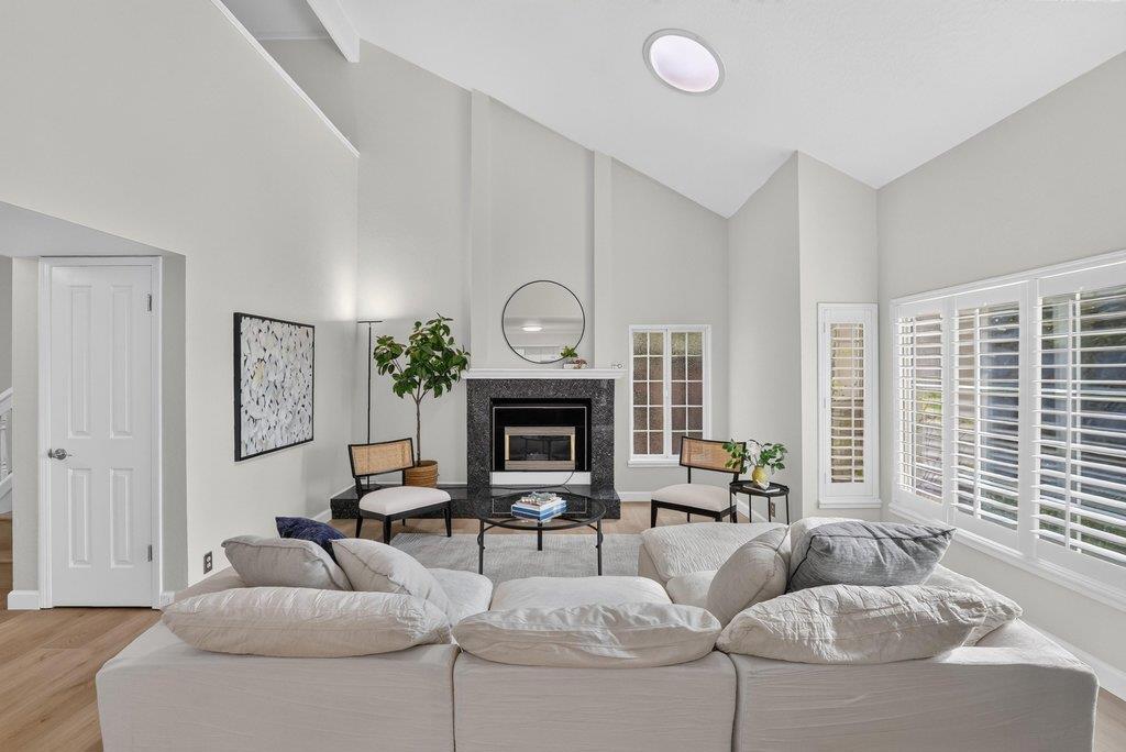 413 Western Drive 13