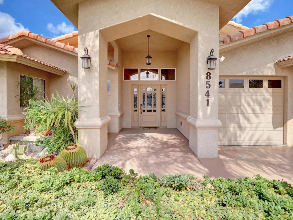 8541 Clubhouse