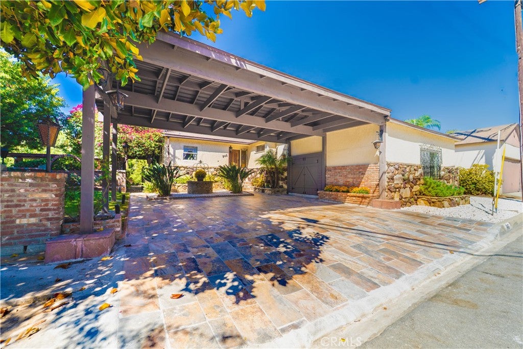 945 Mira Valle Street