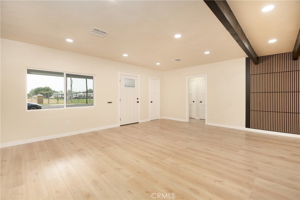 145 E 20th