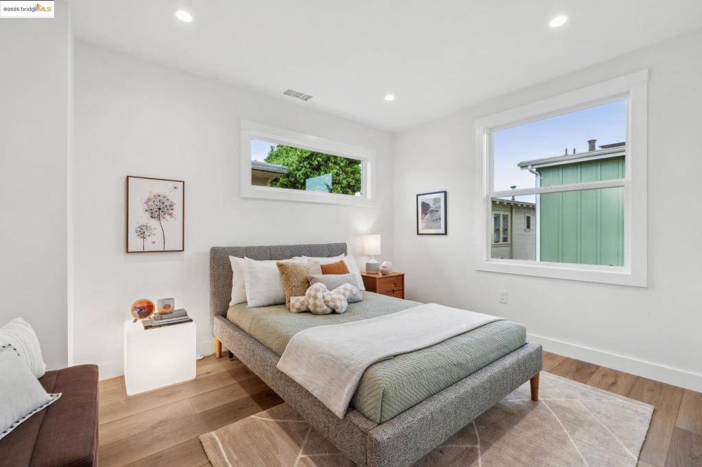BERKELEY BORDER - Residential Income