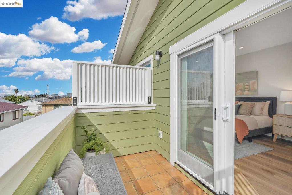 BERKELEY BORDER - Residential Income