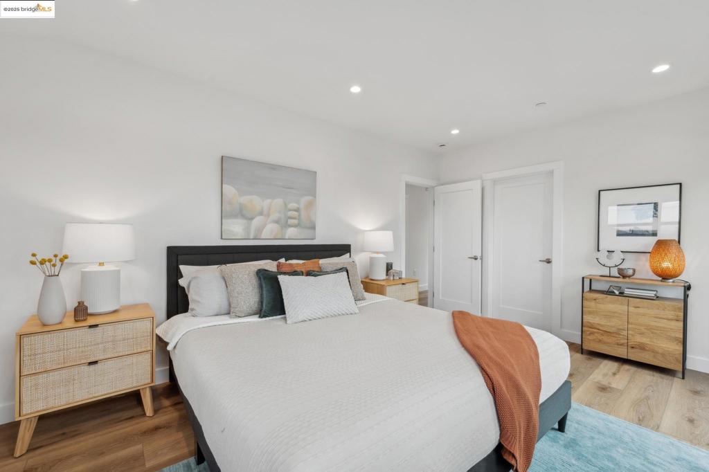 BERKELEY BORDER - Residential Income