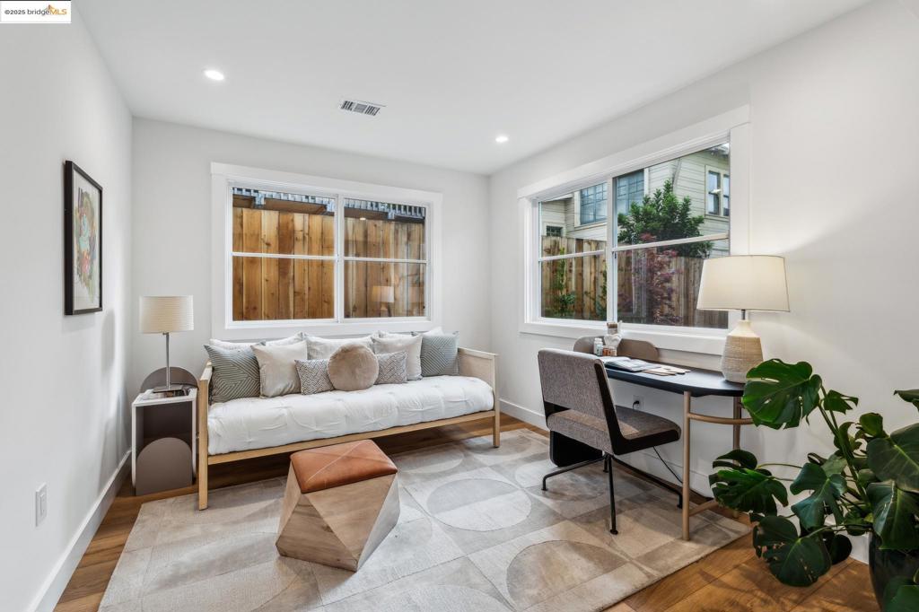 BERKELEY BORDER - Residential Income