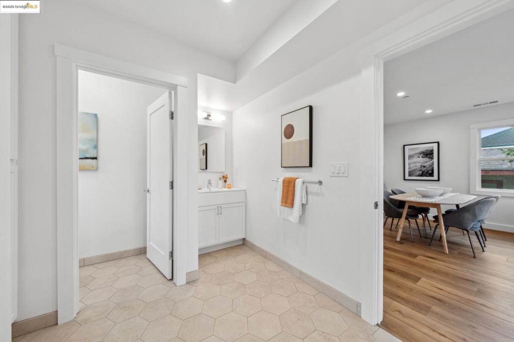 BERKELEY BORDER - Residential Income
