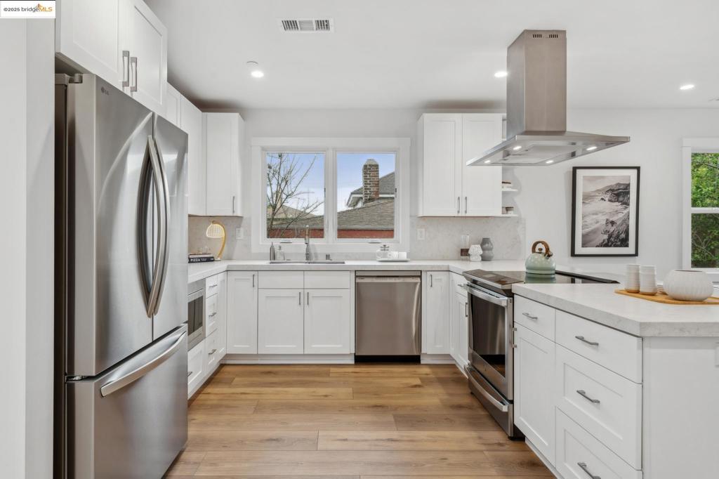 BERKELEY BORDER - Residential Income
