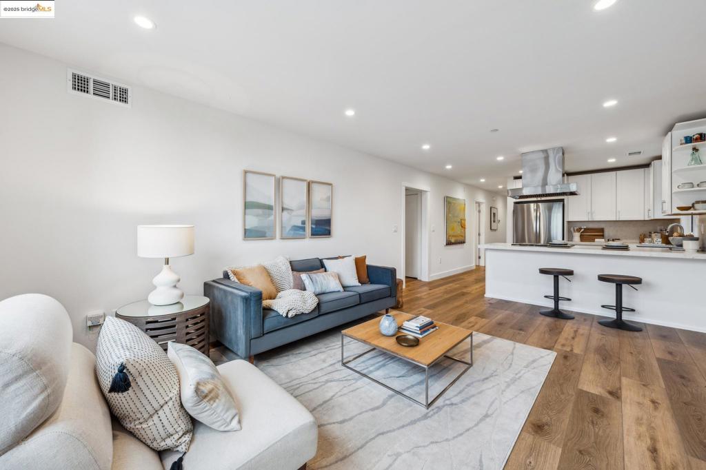 BERKELEY BORDER - Residential Income