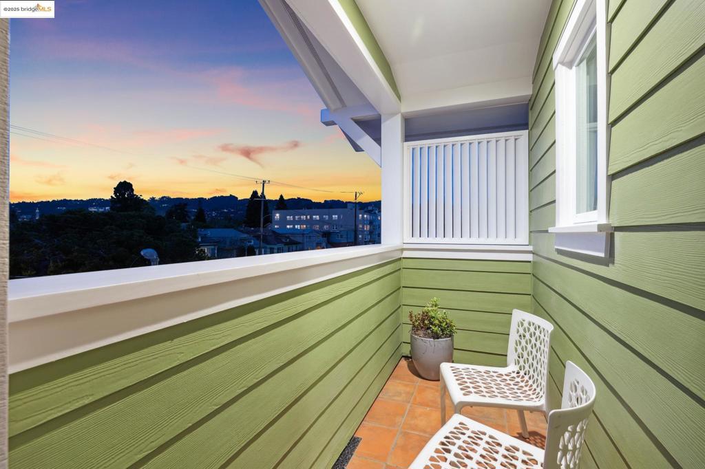 BERKELEY BORDER - Residential Income