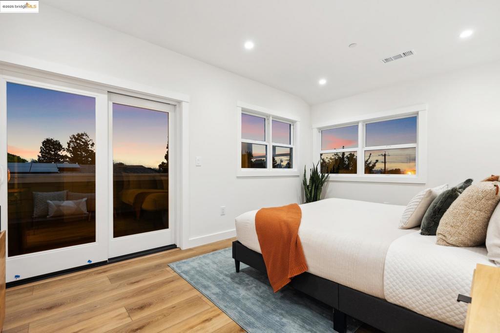 BERKELEY BORDER - Residential Income