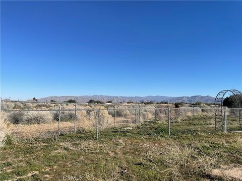 Photo of 0 Victor Avenue, Hesperia, CA 92345 (MLS # IV25272662)