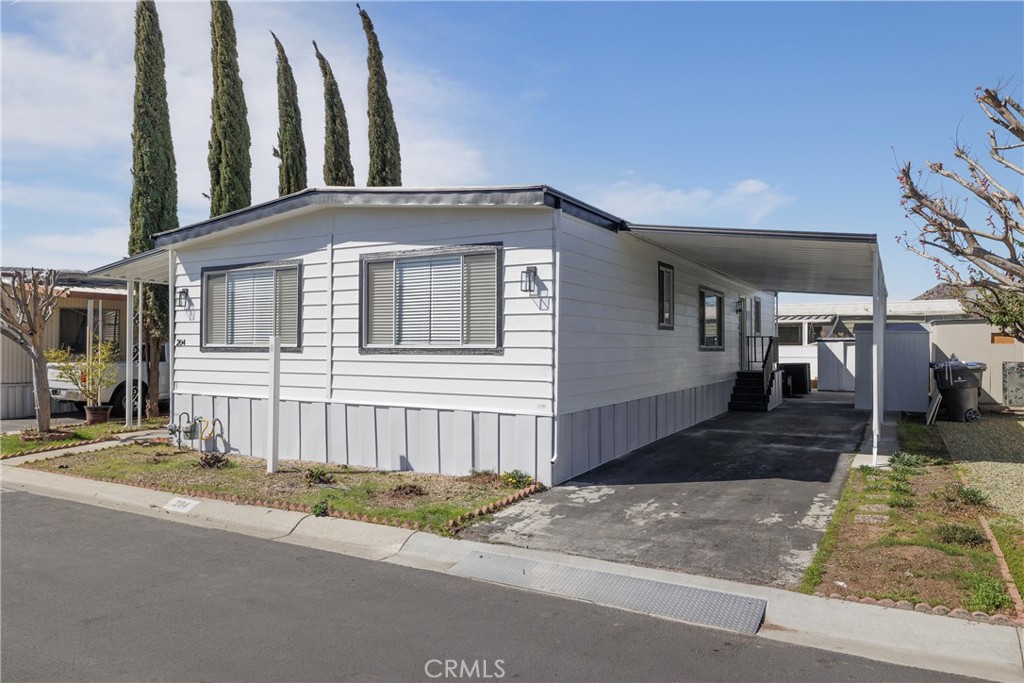 3700 Buchanan 204