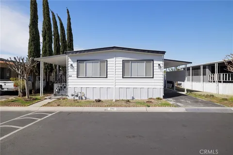 3700 Buchanan St Unit 204, Riverside, CA 92503 - MLS#: IV25189904