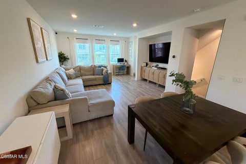 Tiny photo for 519 Coconut Lane, Fillmore, CA 93015 (MLS # 226004377)