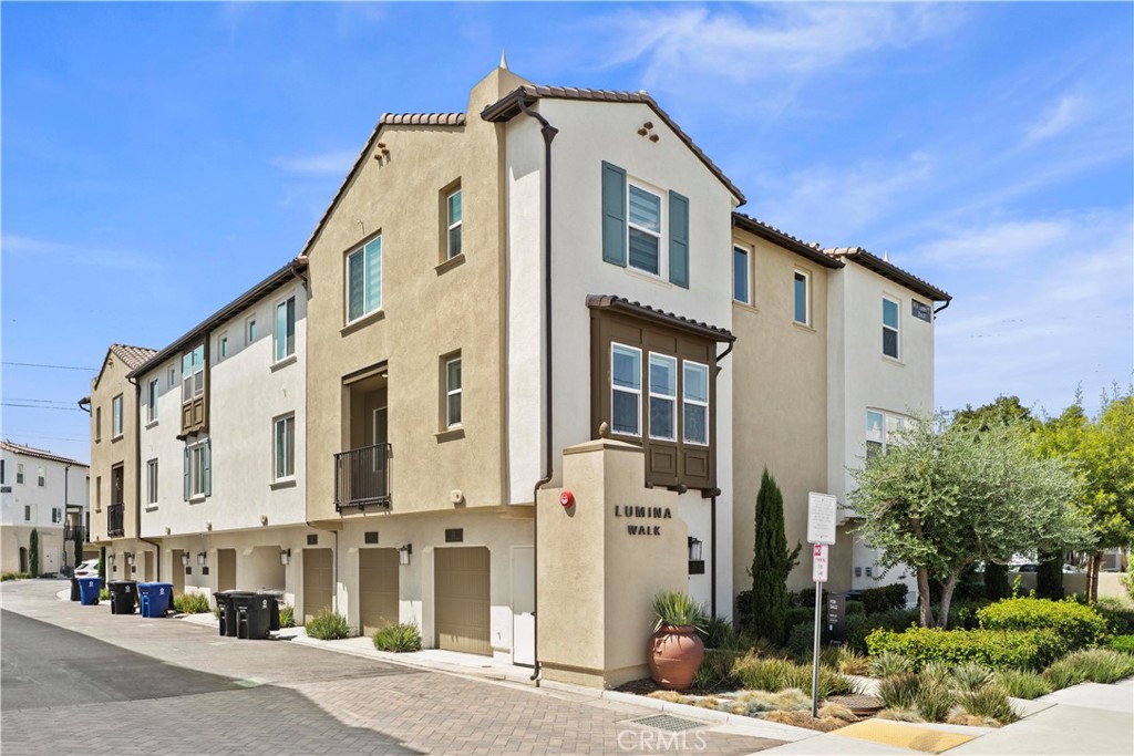 Welcome to this Lumina Walk townhouse, a modern-style built in 2022, ideally situated in the heart of Rosemead. Offering approximately 1,200 sq. ft. of thoughtfully designed living space, this 2-bedroom, 2.5-bath residence combines comfort, style, and convenience.
Home Features
• Spacious 2 bedrooms and 2.5 bathrooms, with a smart and functional layout
• Upgraded luxury vinyl flooring and plush carpet throughout, paired with elegant roller shades on all windows
• A chef’s kitchen with premium appliances, custom cabinetry, and Quartz countertops on both the island and counters
• Enhanced insulation for year-round comfort and energy efficiency
Lifestyle Advantages
• Unobstructed front views with abundant natural light and an open, airy feel
• Just a one-minute walk to the elementary school right across the street — a rare convenience for families
• Minutes away from popular shops, dining, and major freeways, offering the perfect balance of comfort and accessibility
This home is a beautiful blend of modern upgrades, sustainable living, and prime location. Don’t miss your chance to make this Rosemead gem your own, schedule a tour today!