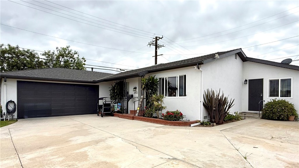 Surf City living in Huntington Beach! Spacious 3 bed, 2 bath home in a quiet cul-de-sac neighborhood. Enjoy a large living room, hardwood floors, fresh paint, RV parking, and a private backyard with gazebo — perfect for outdoor entertaining. Close to great schools, shopping, and the beach.