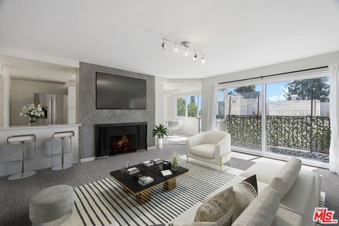 Photo of 1230 Horn Avenue #200, West Hollywood, CA 90069 (MLS # 26853447)