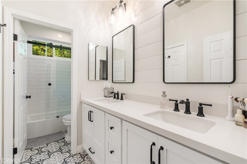 Regency Hills (903) - Residential