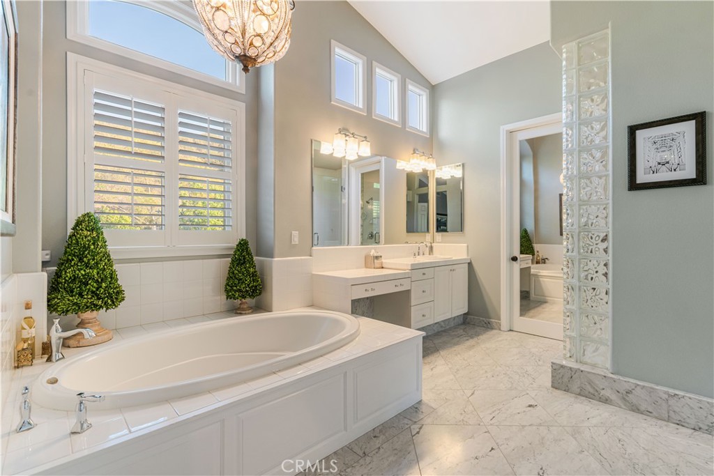 Regency Hills (903) - Residential