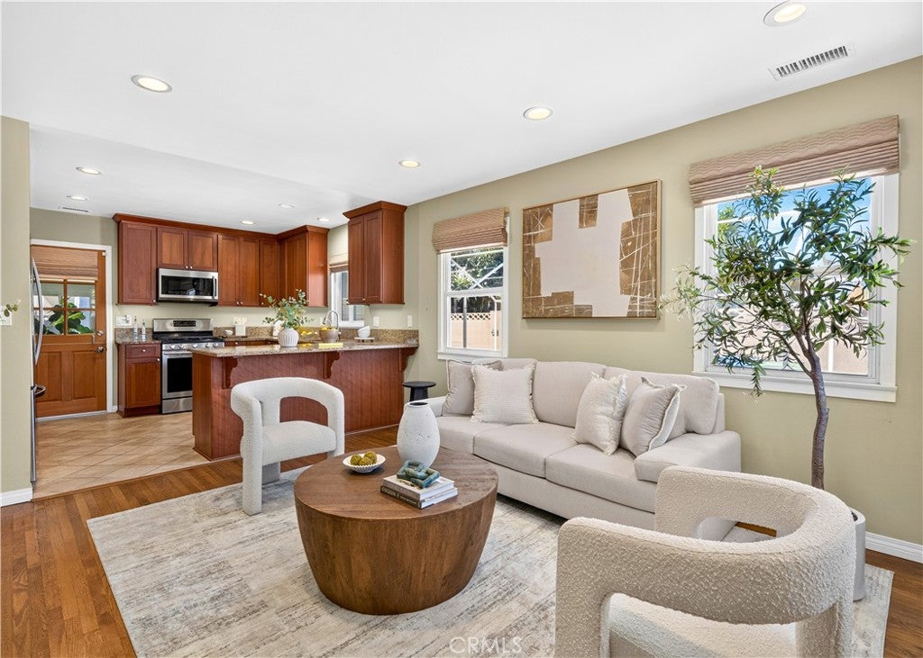 6242 Cherokee Drive