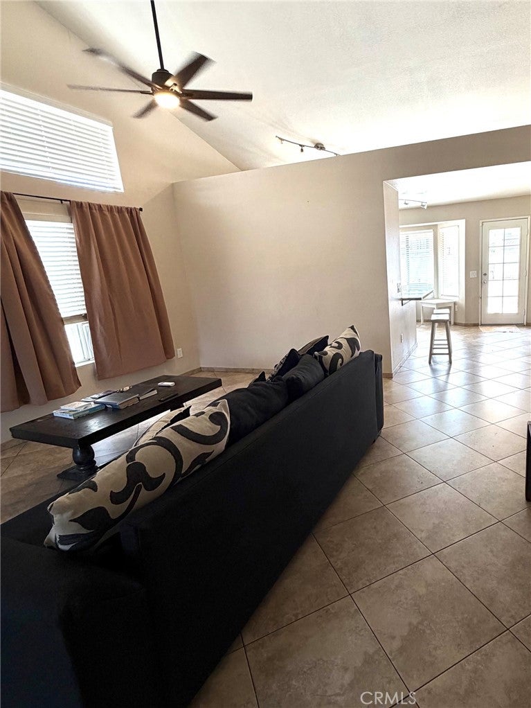 16159 Avenida De Loring