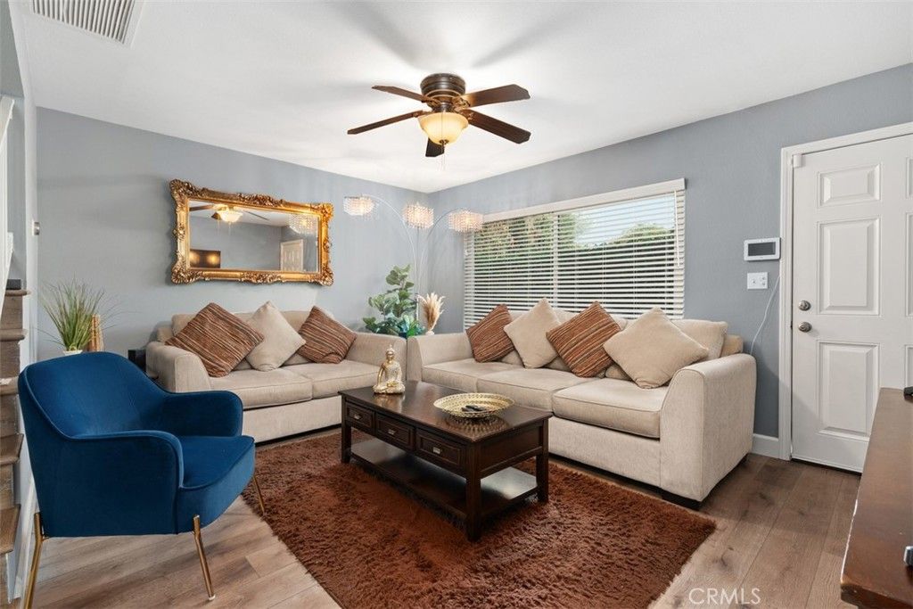 Photo of 7320 Lennox Ave #F7, Van Nuys, CA 91405 (MLS # SR25226289)