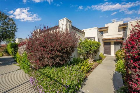 5764 Laguna Cypress CA 90630