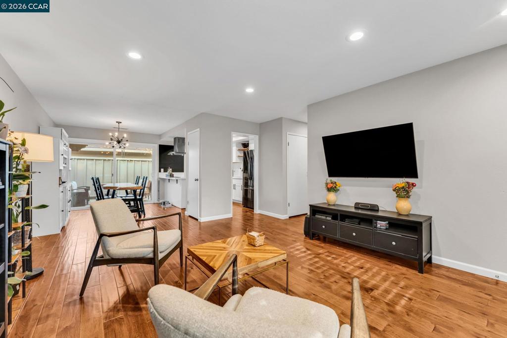 2724 Bollinger Canyon Rd