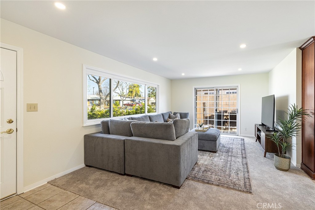 Valley West (Royal/Sycamore) (307) - Residential Lease