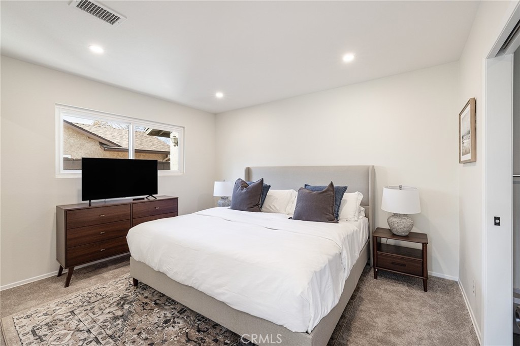 Valley West (Royal/Sycamore) (307) - Residential Lease