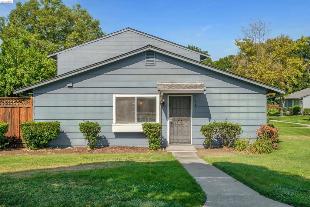 1651 Monterey Dr DR, Livermore CA 94551
