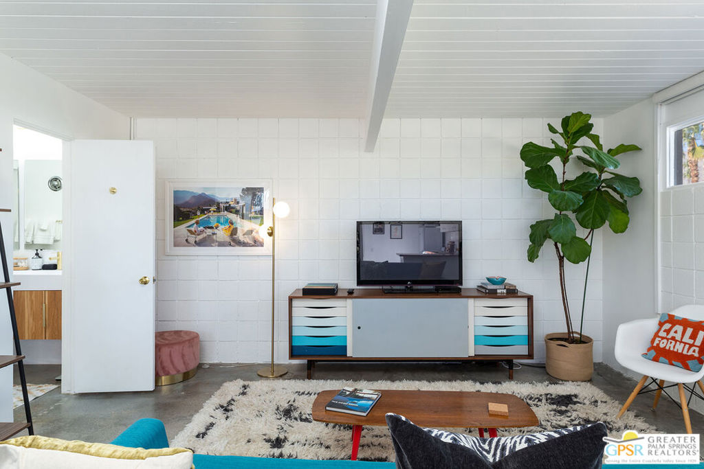 Ocotillo Lodge - Residential