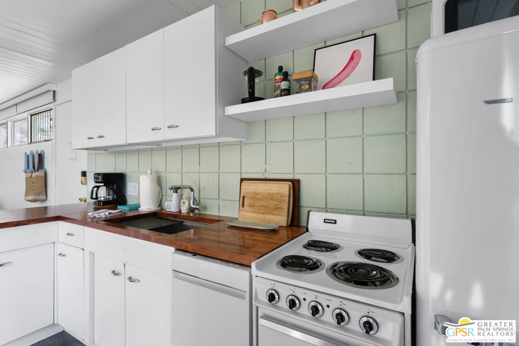 1111 E Palm Canyon Drive 336