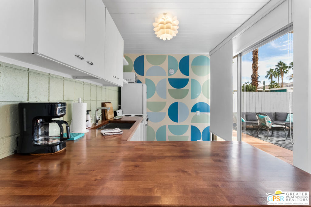 1111 E Palm Canyon Drive 336