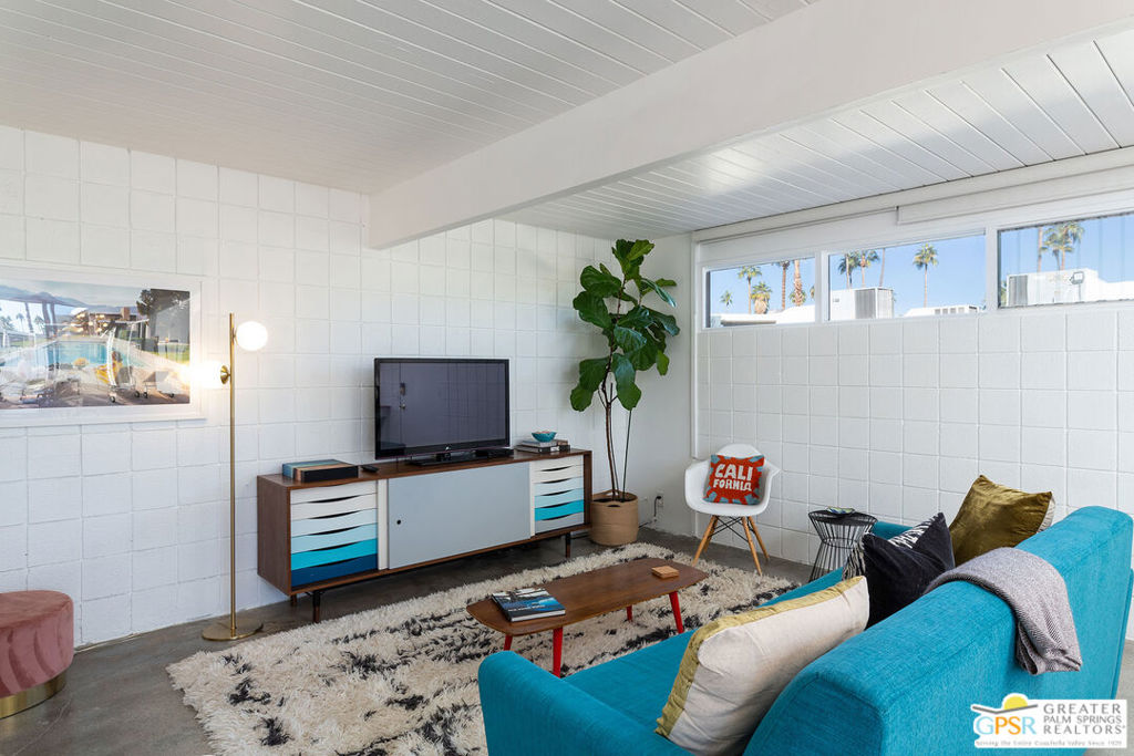 Ocotillo Lodge - Residential