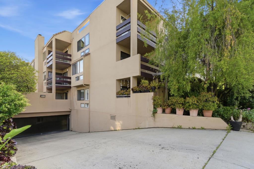58 E Poplar Avenue 4