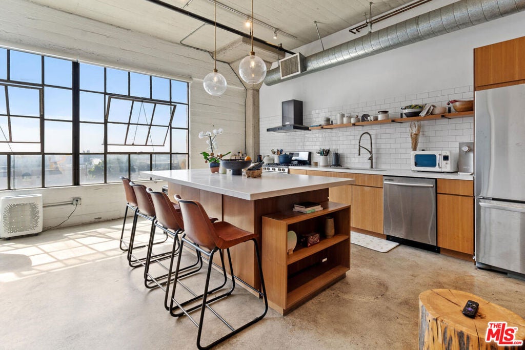 1855 Industrial Street