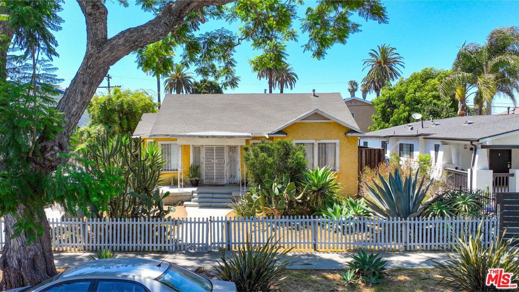 2753 S Rimpau Boulevard, Los Angeles CA 90016