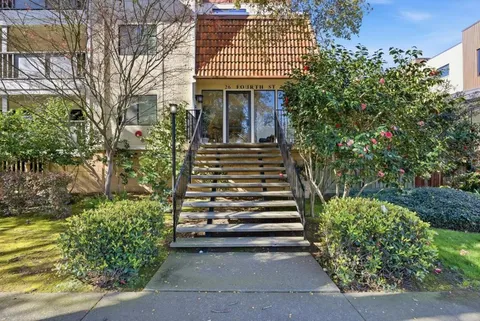 26 4th Street Unit 9, Los Altos, CA 94022 - MLS#: ML82037316