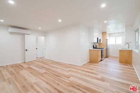 Photo of 1318 S Ogden Drive #3, Los Angeles, CA 90019 (MLS # 26852517)