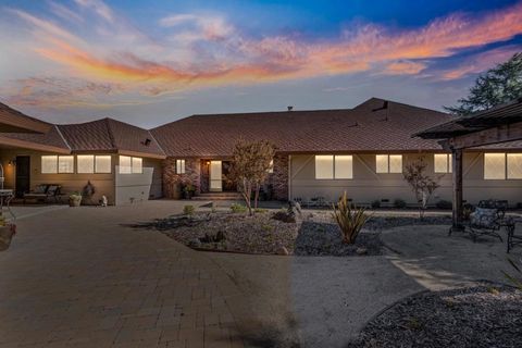 Photo of 35 Rays Circle, Hollister, CA 95023 (MLS # ML82025841) Photo of 35 Rays Circle, Hollister, CA 95023 (MLS # ML82025841)