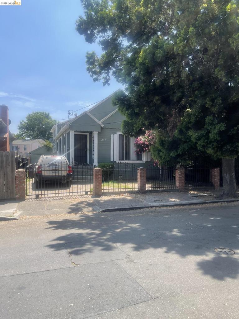 1314 99Th Ave Ave, Oakland CA 94603