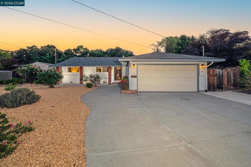 9689 Davona Dr