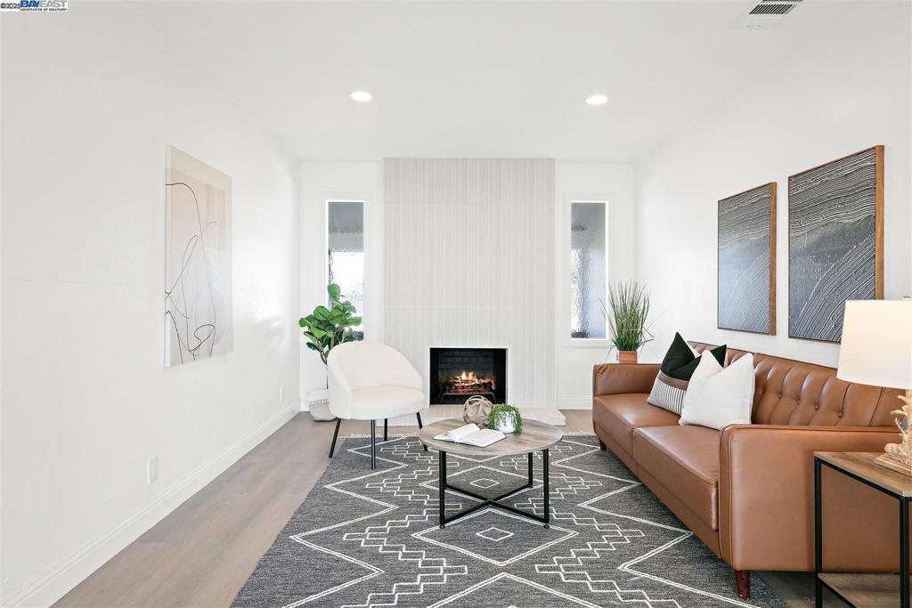 PLEASANTON - Residential