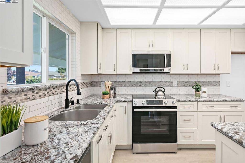 PLEASANTON - Residential