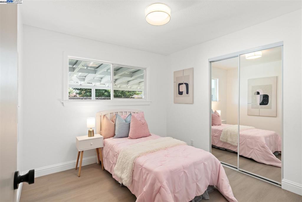 PLEASANTON - Residential