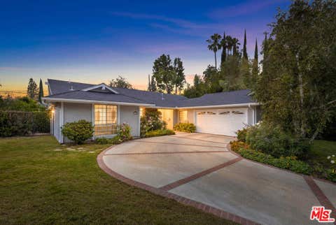 Photo of 5334 Bayer Place, Woodland Hills, CA 91367 (MLS # 26853481)
