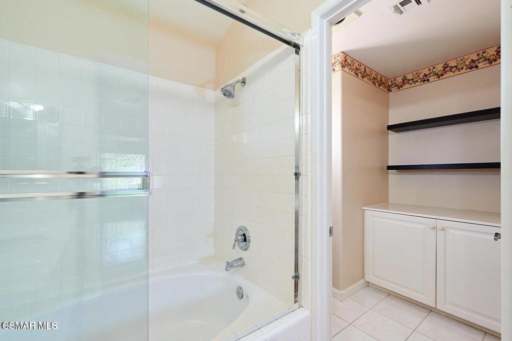 Capri West Oaks Park-832 - 832 - Residential Lease