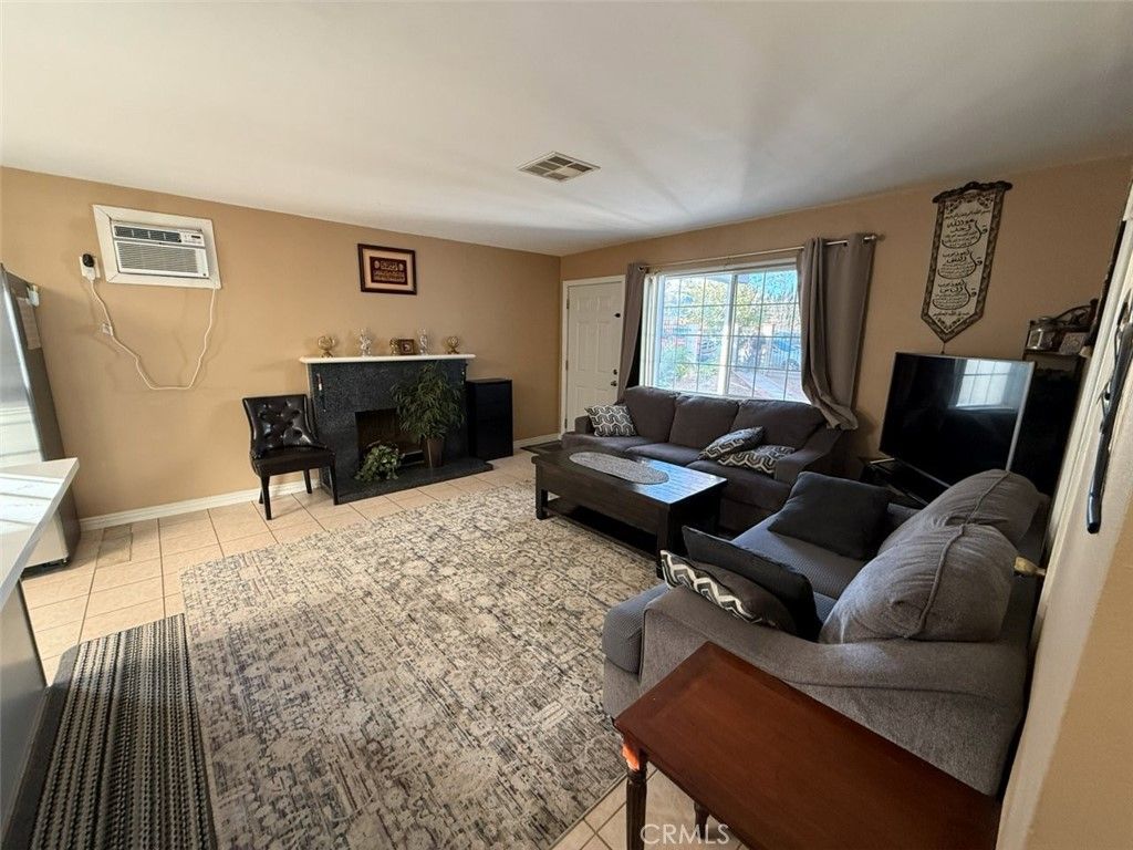 Photo of 19512 Leadwell, Reseda, CA 91335 (MLS # SR26017386)