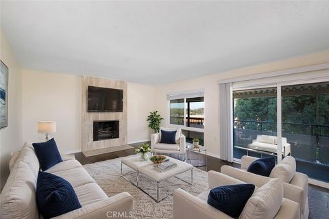 3111 S Via Serena S N Laguna Woods CA 92637